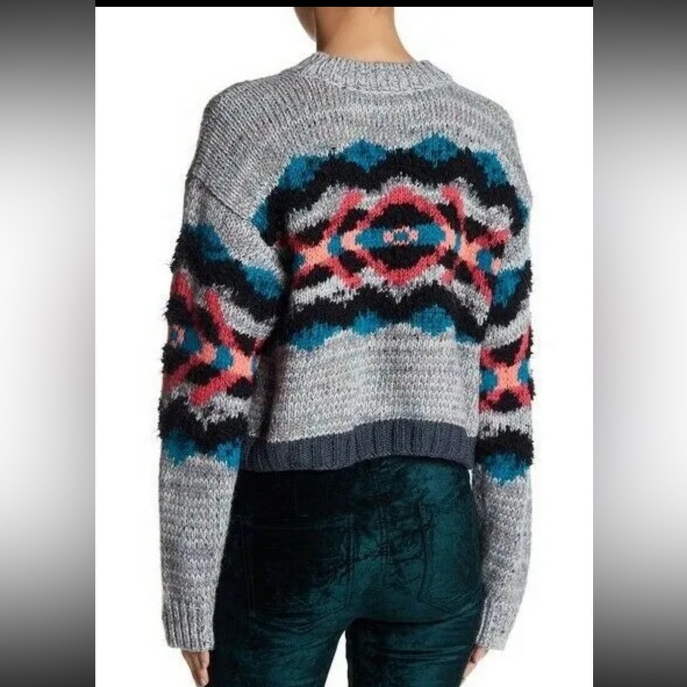 FREE PEOPLE
I Heart You Cropped Sweater
Size Small w FLAW - Picture 2 of 9